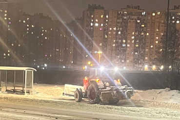 В Ленобласть пришла метель: коммунальные службы начали уборку