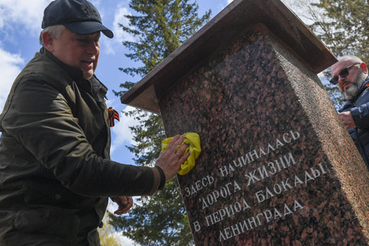 Субботники по уборке мемориалов, памятных мест, воинских захоронений в Ленинградской области